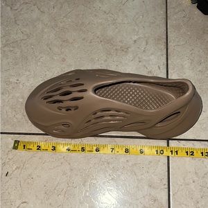 *EEZYS size 9 man brand new